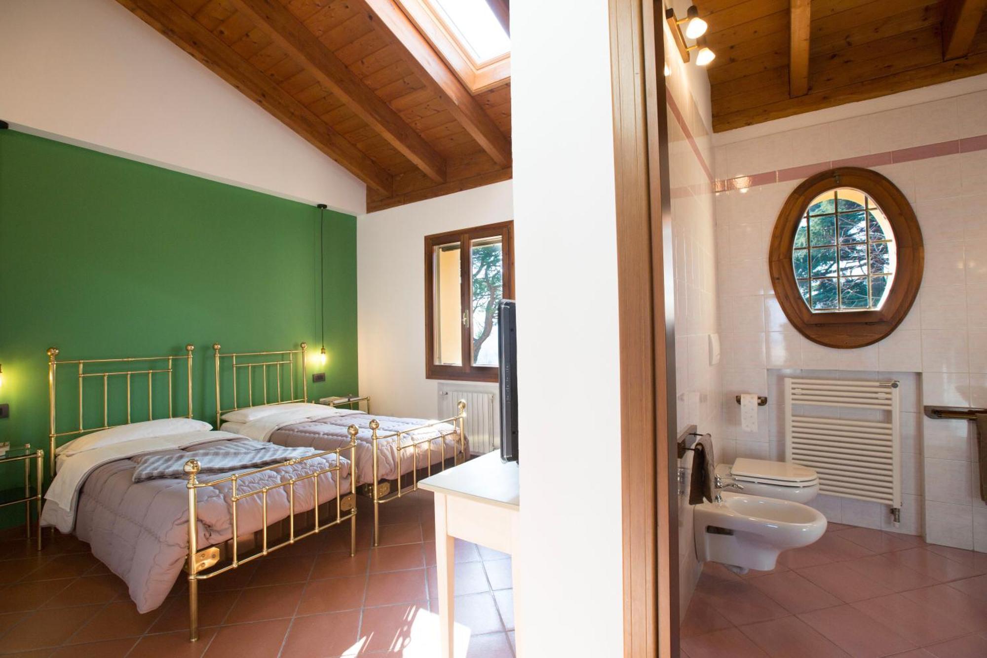 Room&Breakfast La Gramadora คาสเทลซานเปียโตรแตร์เม ภายนอก รูปภาพ